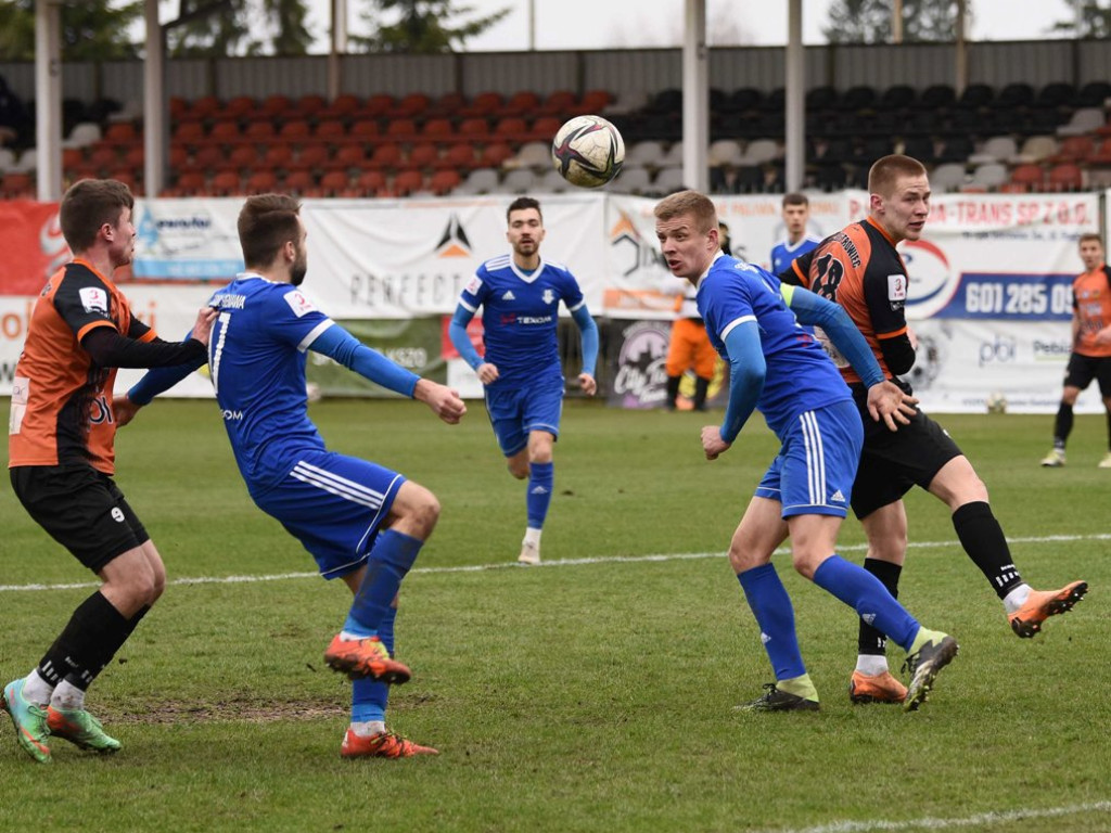 III liga piłkarska. Grupa IV. *KSZO 1929 Ostrowiec Świętokrzyski - Sokół Sieniawa 1:3