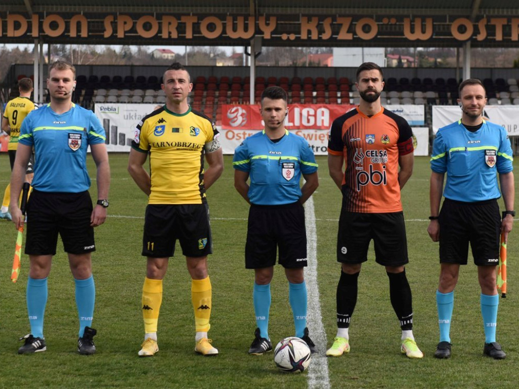 III liga piłkarska. Grupa IV. *KSZO 1929 Ostrowiec Świętokrzyski - Siarka Tarnobrzeg 1:0
