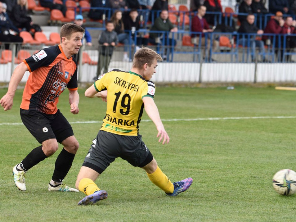 III liga piłkarska. Grupa IV. *KSZO 1929 Ostrowiec Świętokrzyski - Siarka Tarnobrzeg 1:0