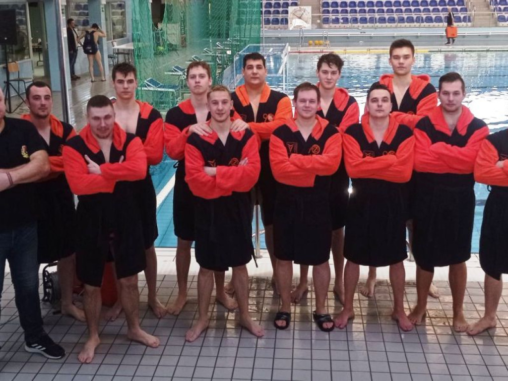 Sportowy weekend dla KSZO. Wygrali piłkarze nożni, szczypiorniści i waterpoliści