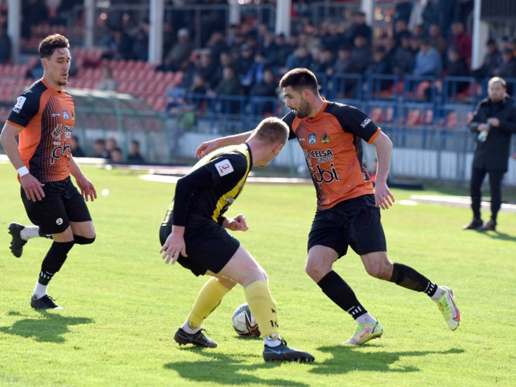 III liga piłkarska. Grupa IV. *KSZO1929 Ostrowiec Świętokrzyski - Czarni Połaniec 2:1