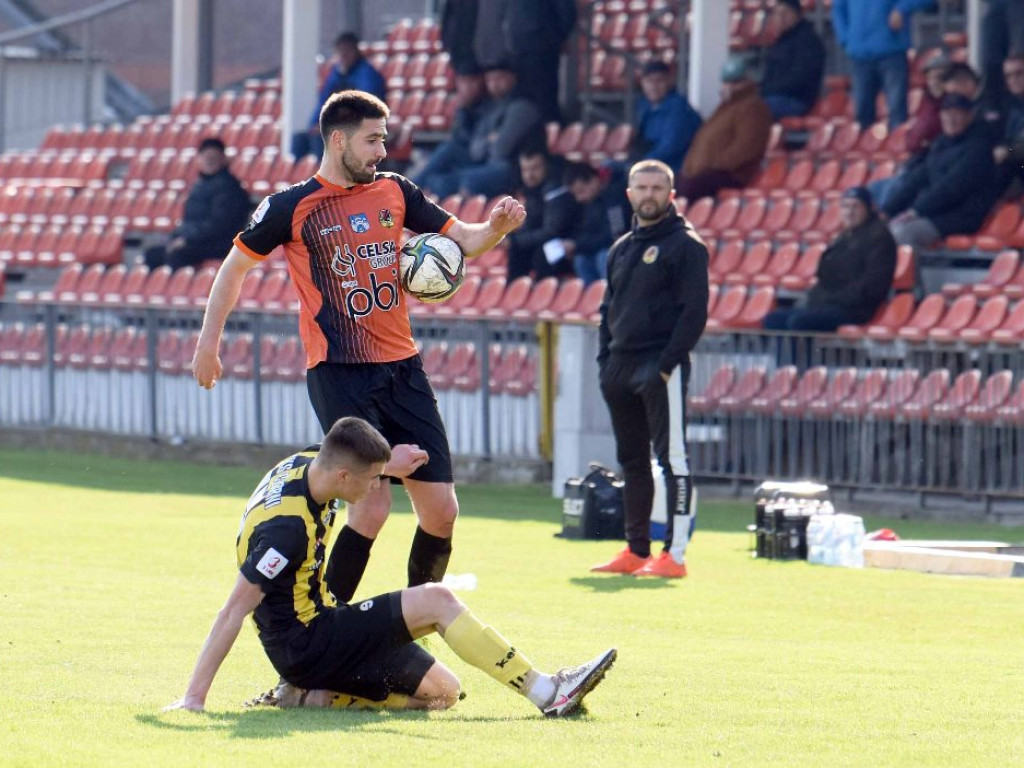 III liga piłkarska. Grupa IV. *KSZO1929 Ostrowiec Świętokrzyski - Czarni Połaniec 2:1