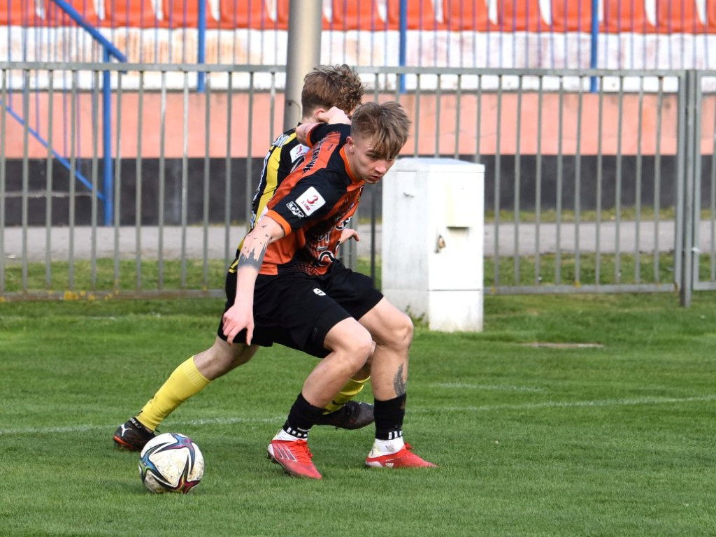 III liga piłkarska. Grupa IV. *KSZO1929 Ostrowiec Świętokrzyski - Czarni Połaniec 2:1