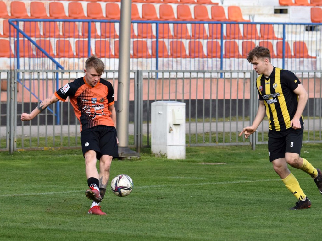 III liga piłkarska. Grupa IV. *KSZO1929 Ostrowiec Świętokrzyski - Czarni Połaniec 2:1