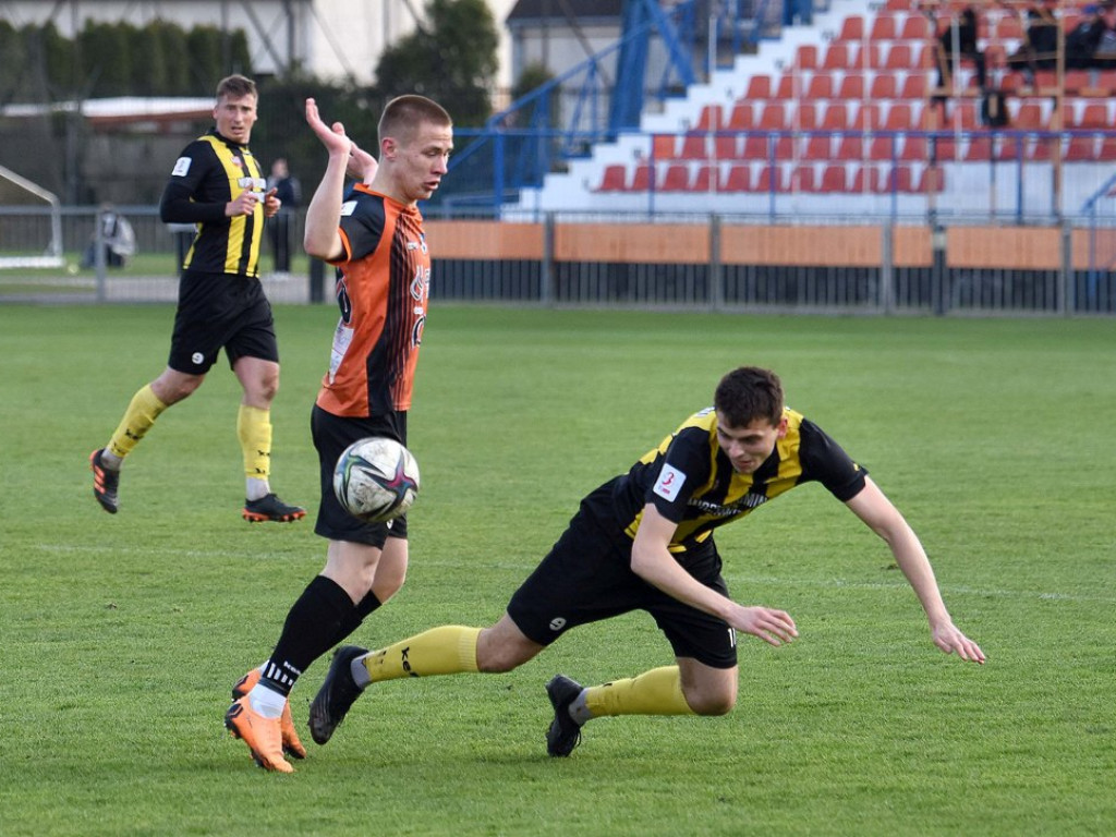 III liga piłkarska. Grupa IV. *KSZO1929 Ostrowiec Świętokrzyski - Czarni Połaniec 2:1