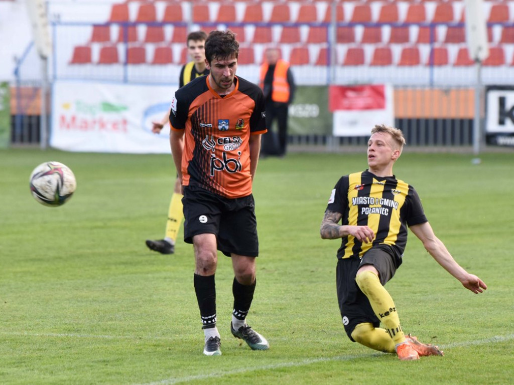 III liga piłkarska. Grupa IV. *KSZO1929 Ostrowiec Świętokrzyski - Czarni Połaniec 2:1