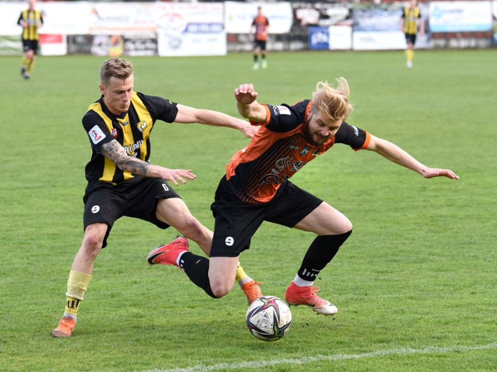 III liga piłkarska. Grupa IV. *KSZO1929 Ostrowiec Świętokrzyski - Czarni Połaniec 2:1