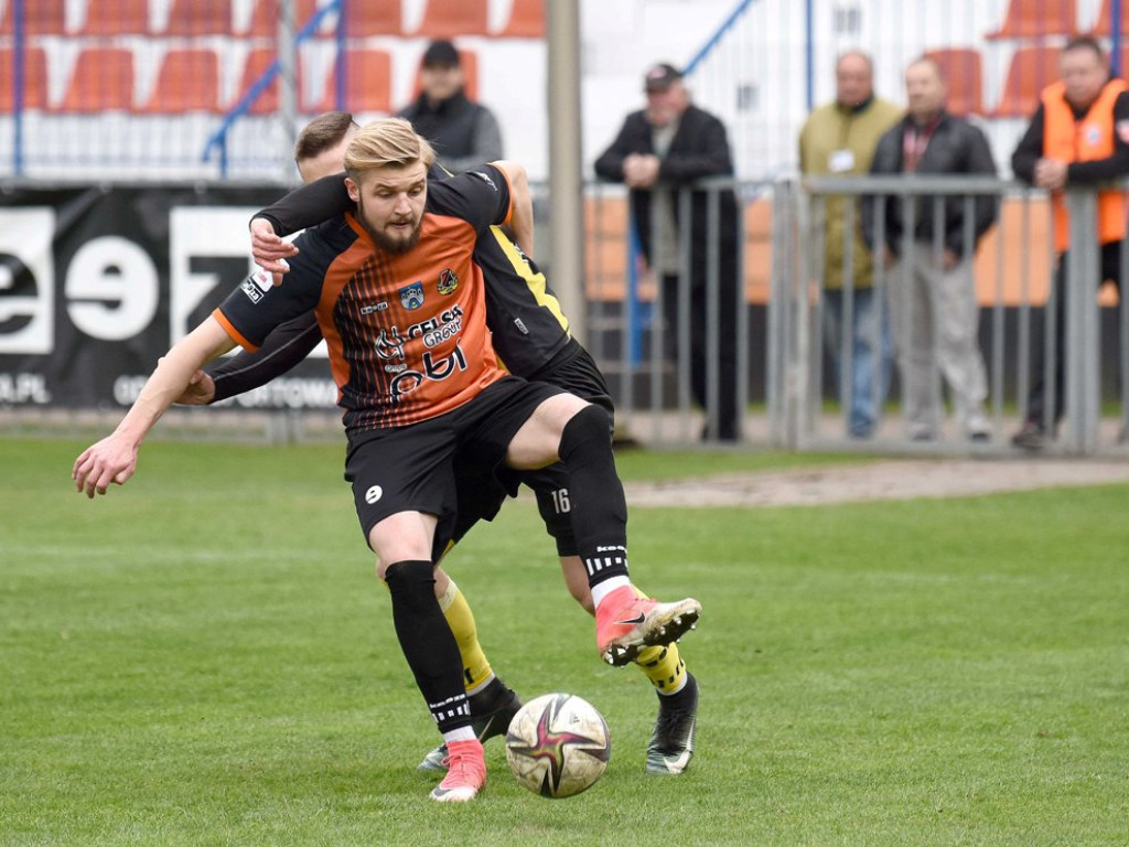 III liga piłkarska. Grupa IV. *KSZO1929 Ostrowiec Świętokrzyski - Czarni Połaniec 2:1