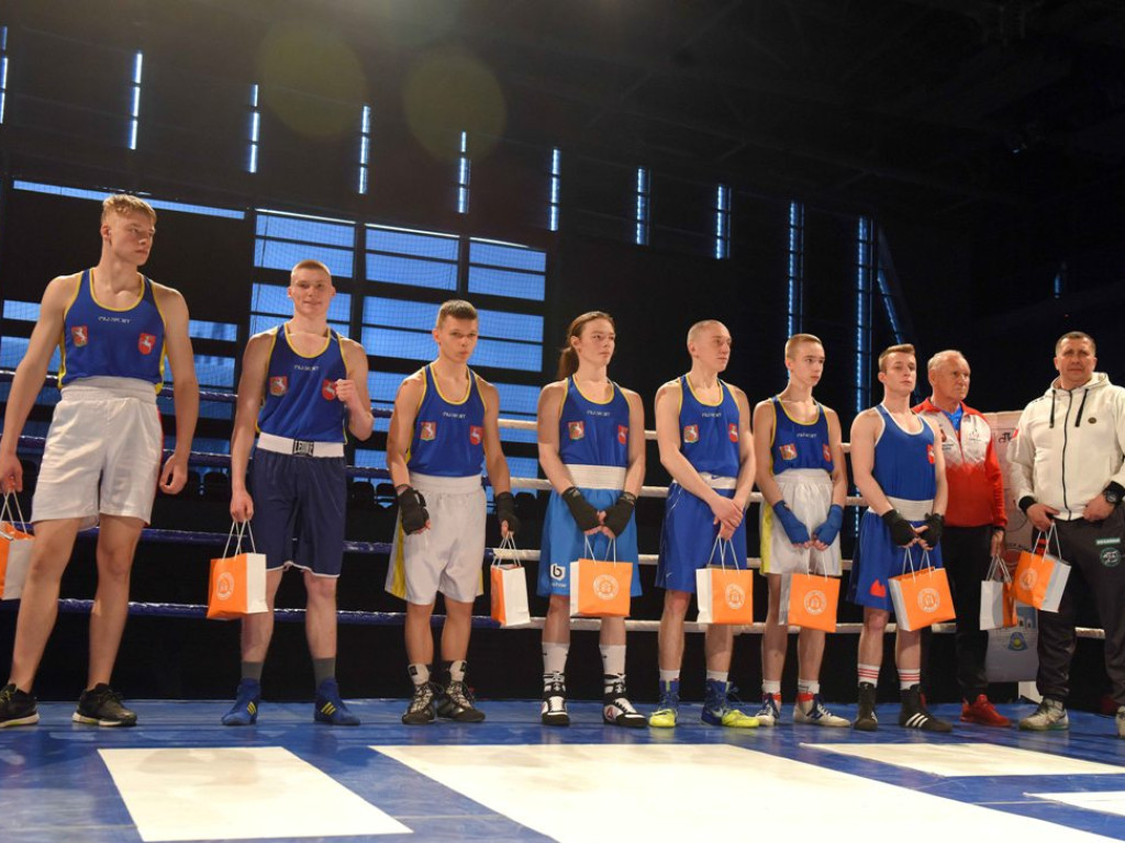 Pięściarska Międzywojewódzka Liga Juniorów. *Świętokrzyskie - Lubelskie 19:15