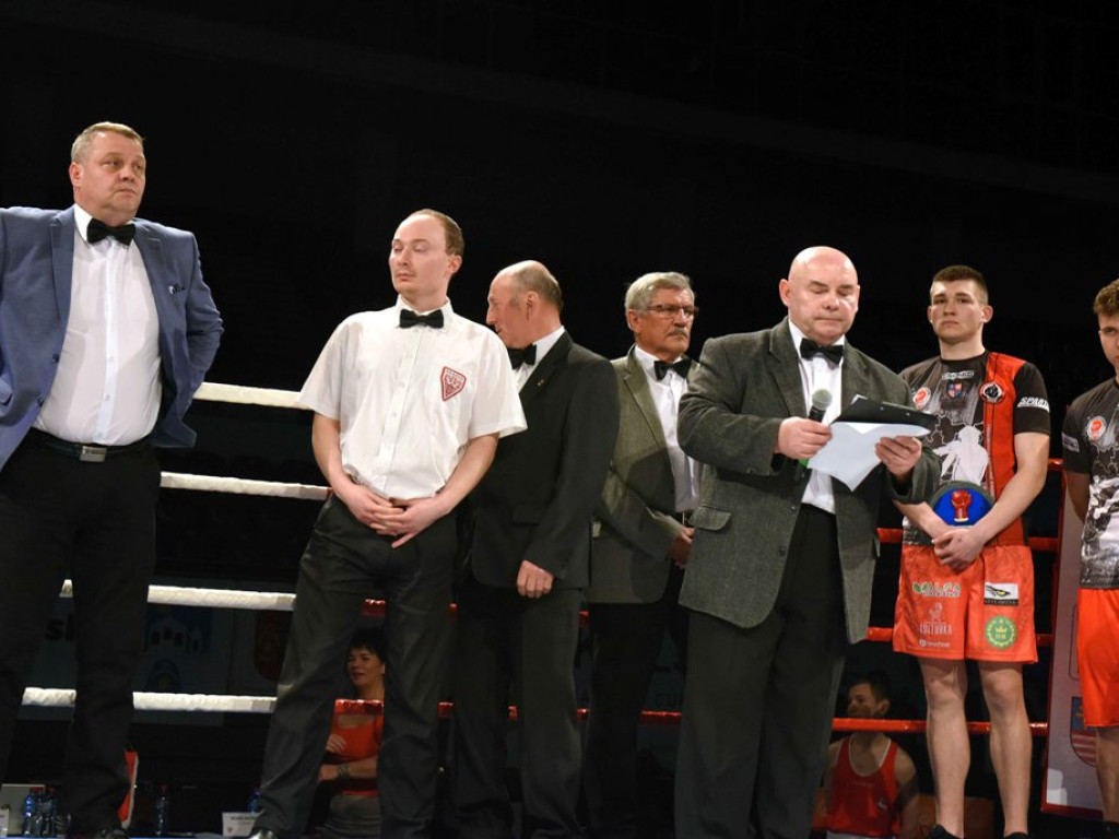 Pięściarska Międzywojewódzka Liga Juniorów. *Świętokrzyskie - Lubelskie 19:15