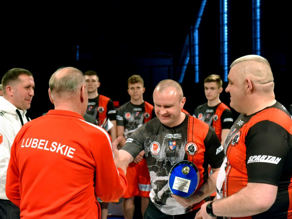 Pięściarska Międzywojewódzka Liga Juniorów. *Świętokrzyskie - Lubelskie 19:15