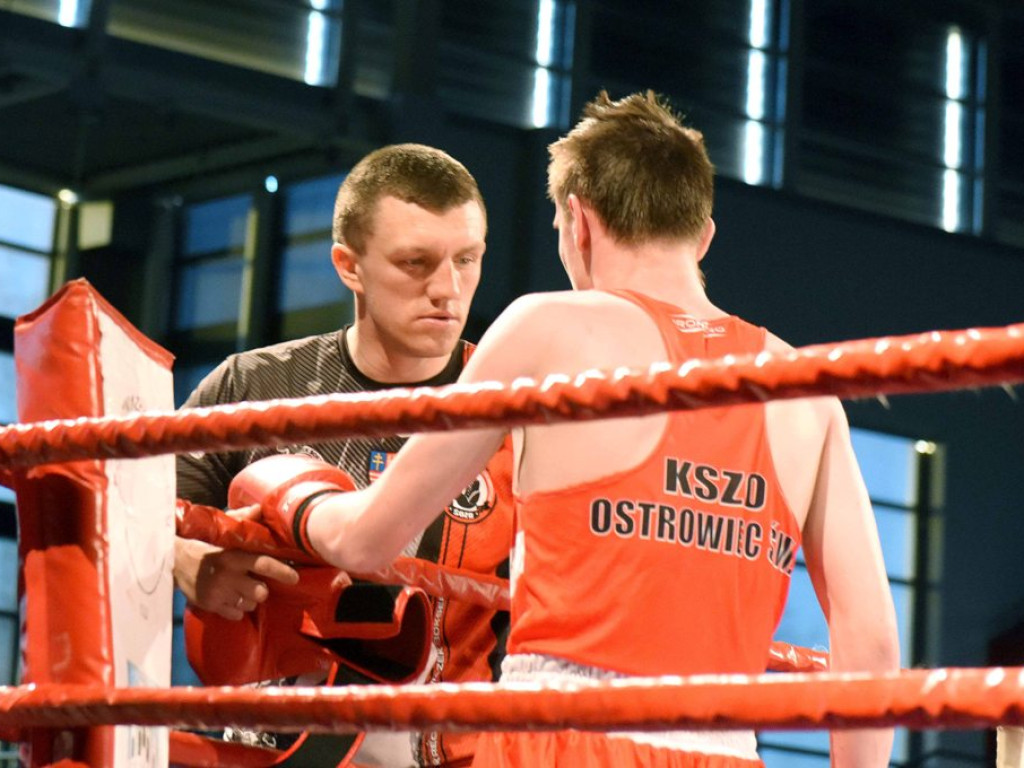 Pięściarska Międzywojewódzka Liga Juniorów. *Świętokrzyskie - Lubelskie 19:15