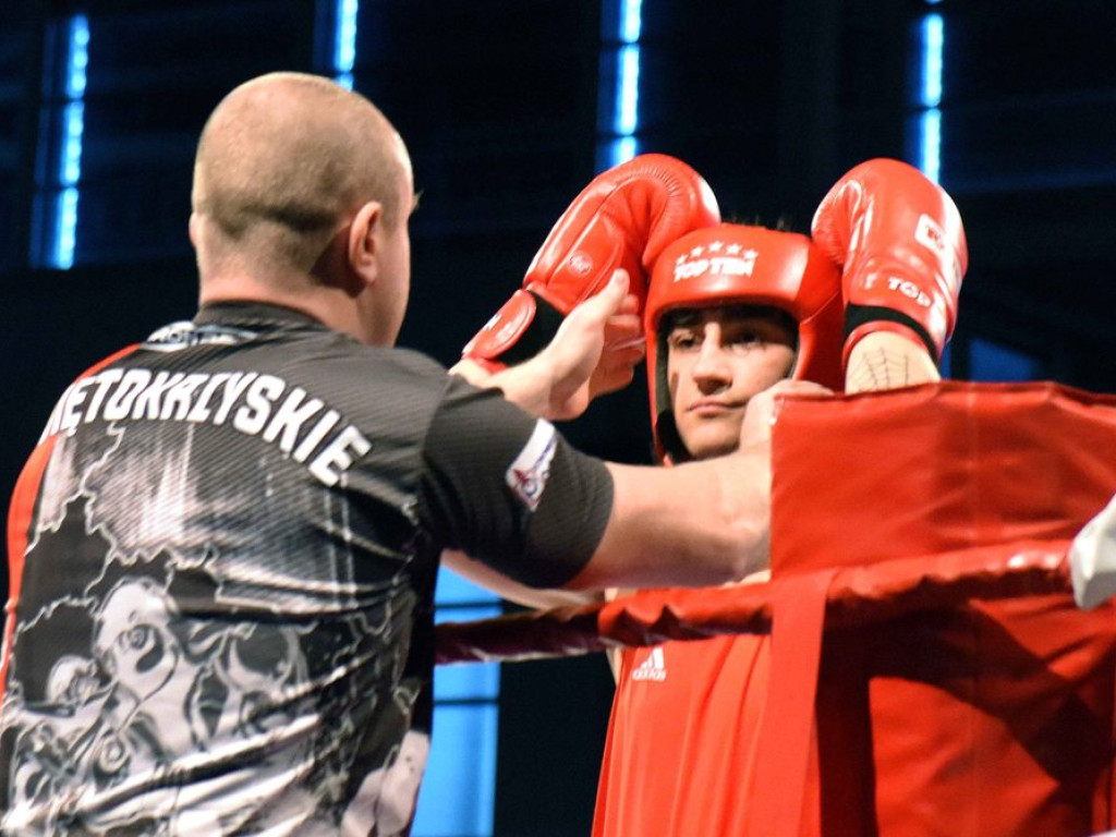 Pięściarska Międzywojewódzka Liga Juniorów. *Świętokrzyskie - Lubelskie 19:15