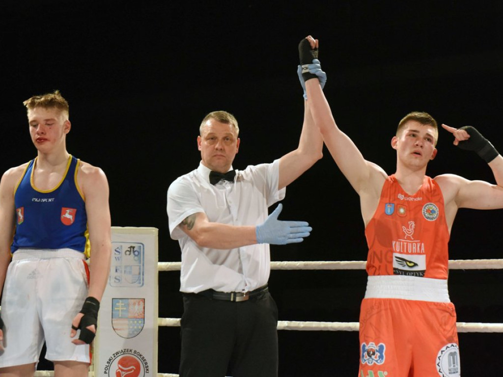 Pięściarska Międzywojewódzka Liga Juniorów. *Świętokrzyskie - Lubelskie 19:15