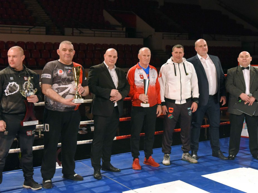 Pięściarska Międzywojewódzka Liga Juniorów. *Świętokrzyskie - Lubelskie 19:15
