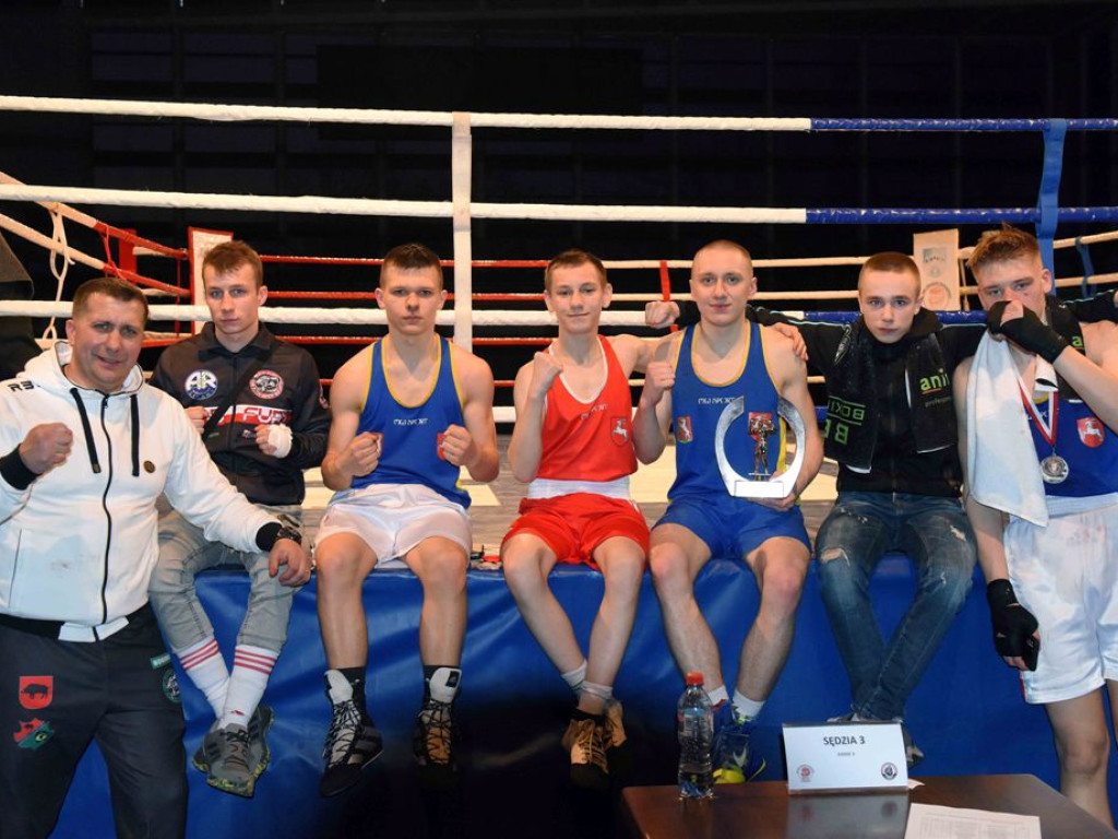 Pięściarska Międzywojewódzka Liga Juniorów. *Świętokrzyskie - Lubelskie 19:15
