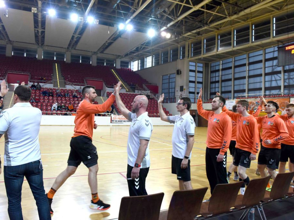 I liga piłki ręcznej mężczyzn. Grupa D. *KSZO Ostrowiec Świętokrzyski - MKS Olimpia Piekary Śląskie 25:32
