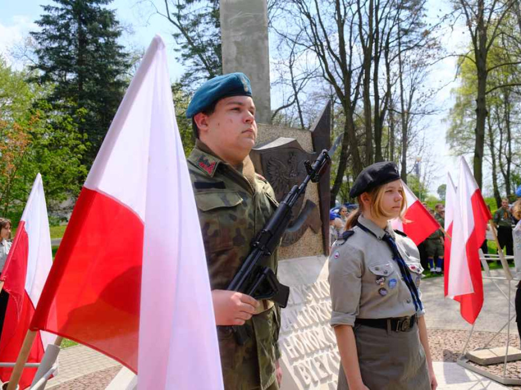 Obchody Święta Konstytucji 3 Maja w Ostrowcu Świętokrzyskim (zdjęcia)