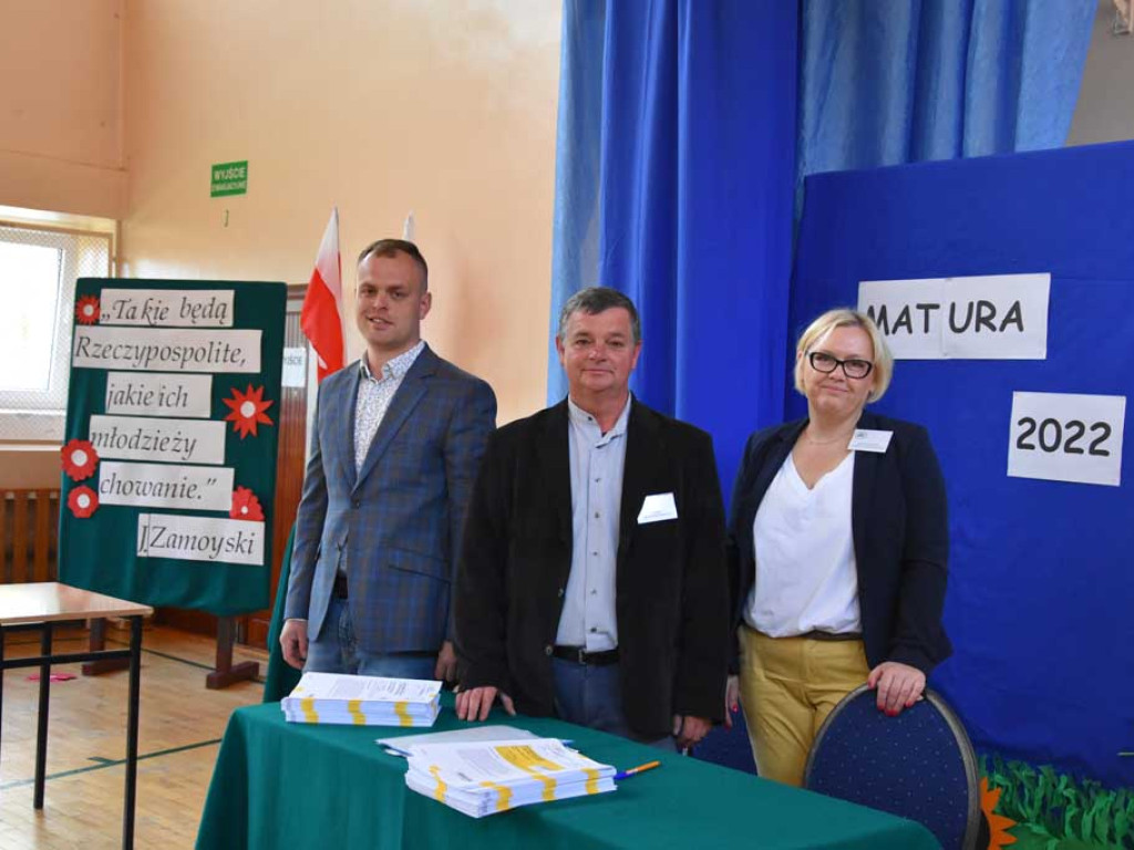 Rozpoczęły się matury (zdjęcia). Połamania piór!