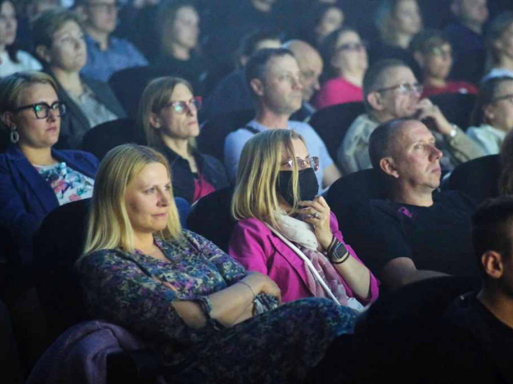 Natalia Przybysz zafundowała nam remedium na rzeczywistość. Świetny koncert w OBK (zdjęcia, wideo)