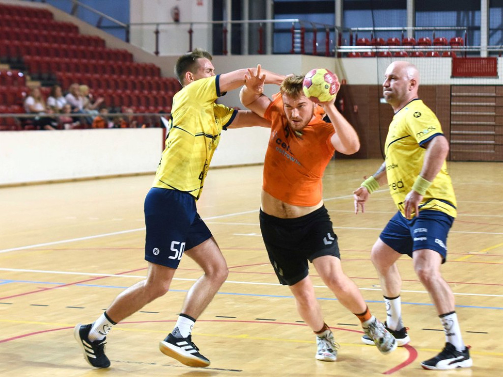 I liga piłki ręcznej mężczyzn. Grupa D. *KSZO Ostrowiec Świętokrzyski - MTS Chrzanów 31:26
