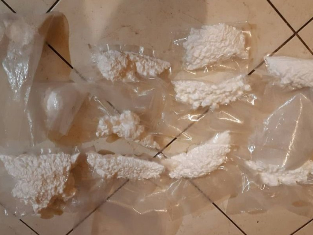 Trzy i pół kilograma narkotyków u mieszkańca powiatu ostrowieckiego (zdjęcia)