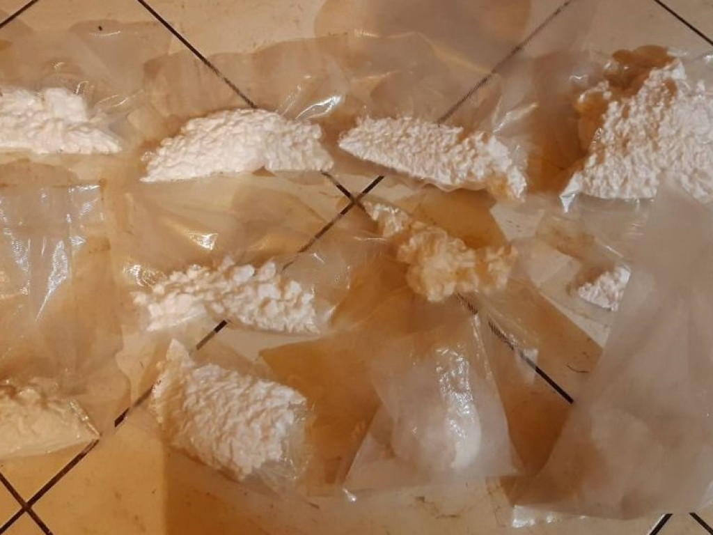 Trzy i pół kilograma narkotyków u mieszkańca powiatu ostrowieckiego (zdjęcia)