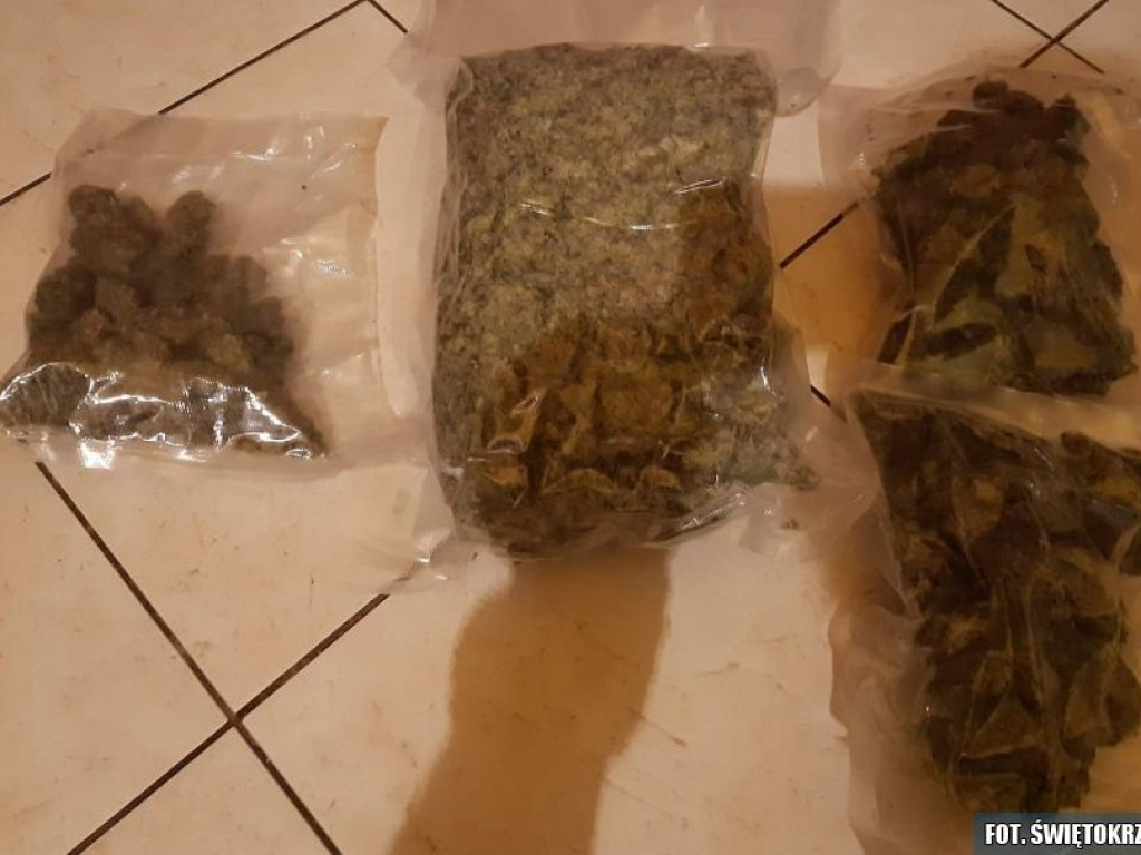 Trzy i pół kilograma narkotyków u mieszkańca powiatu ostrowieckiego (zdjęcia)