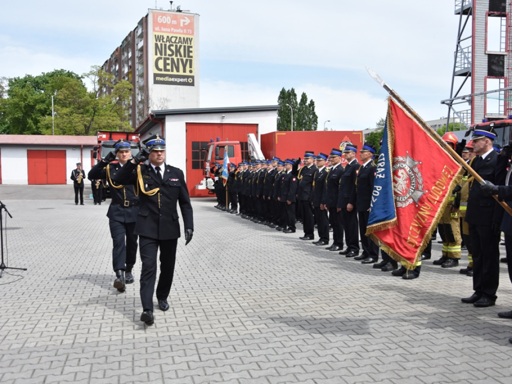 Strażaków święto w Ostrowcu Świętokrzyskim. Podziękowania i odznaczenia (zdjęcia)
