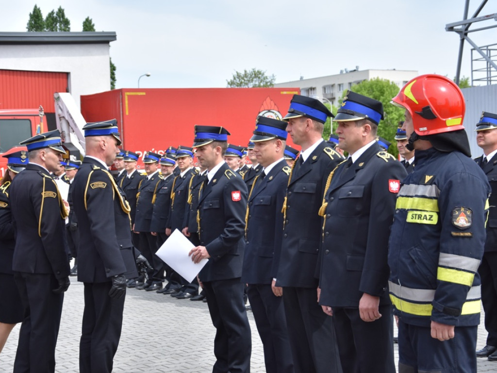 Strażaków święto w Ostrowcu Świętokrzyskim. Podziękowania i odznaczenia (zdjęcia)
