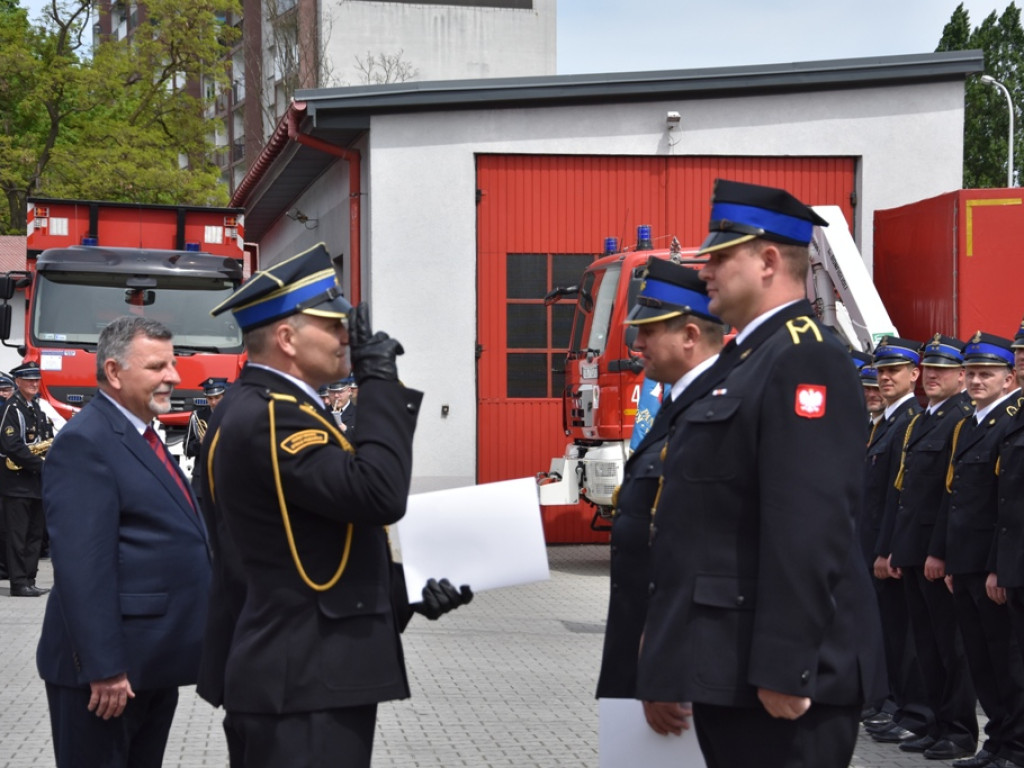 Strażaków święto w Ostrowcu Świętokrzyskim. Podziękowania i odznaczenia (zdjęcia)