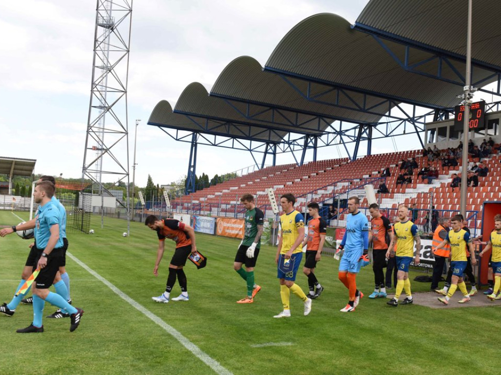 III liga piłkarska. Grupa IV. *KP KSZO 1929 Ostrowiec Świętokrzyski - Avia Świdnik 0:1