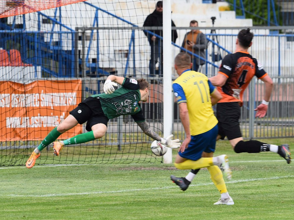 III liga piłkarska. Grupa IV. *KP KSZO 1929 Ostrowiec Świętokrzyski - Avia Świdnik 0:1