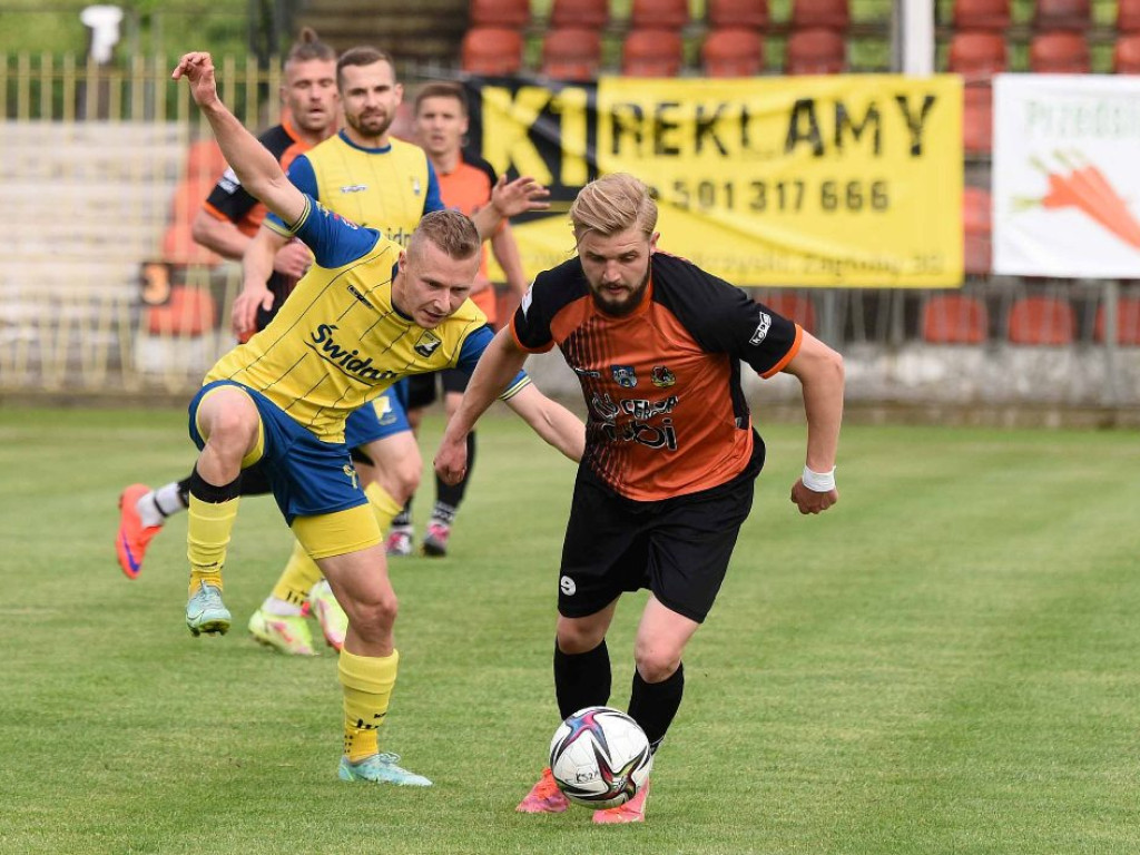 III liga piłkarska. Grupa IV. *KP KSZO 1929 Ostrowiec Świętokrzyski - Avia Świdnik 0:1