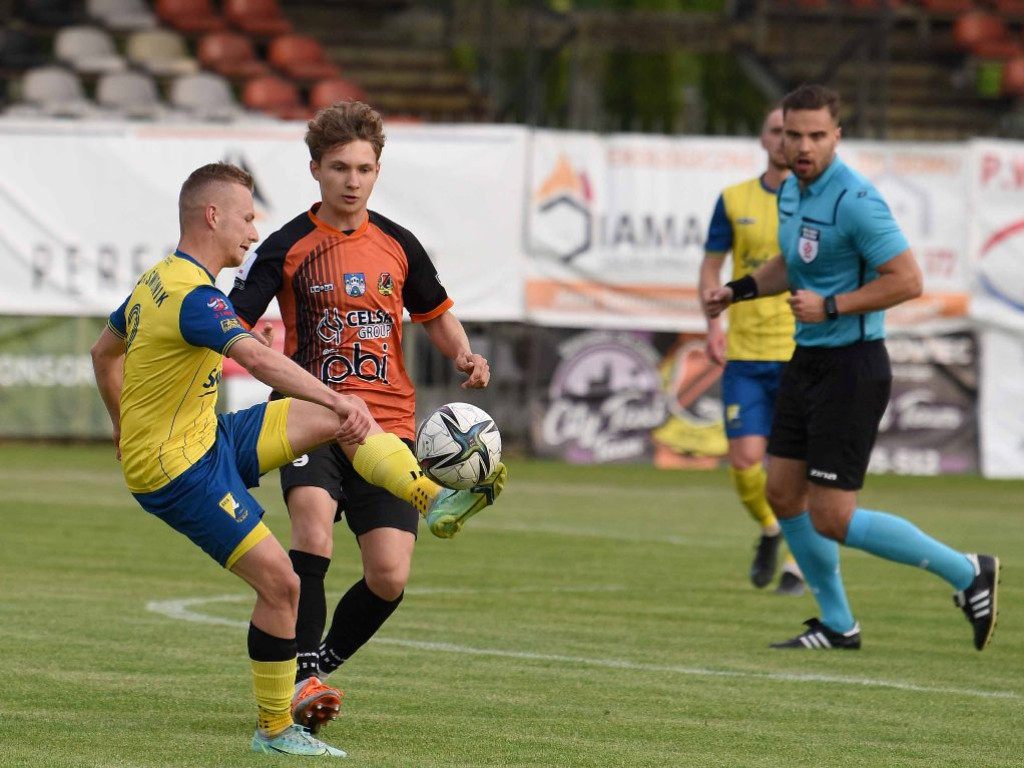III liga piłkarska. Grupa IV. *KP KSZO 1929 Ostrowiec Świętokrzyski - Avia Świdnik 0:1