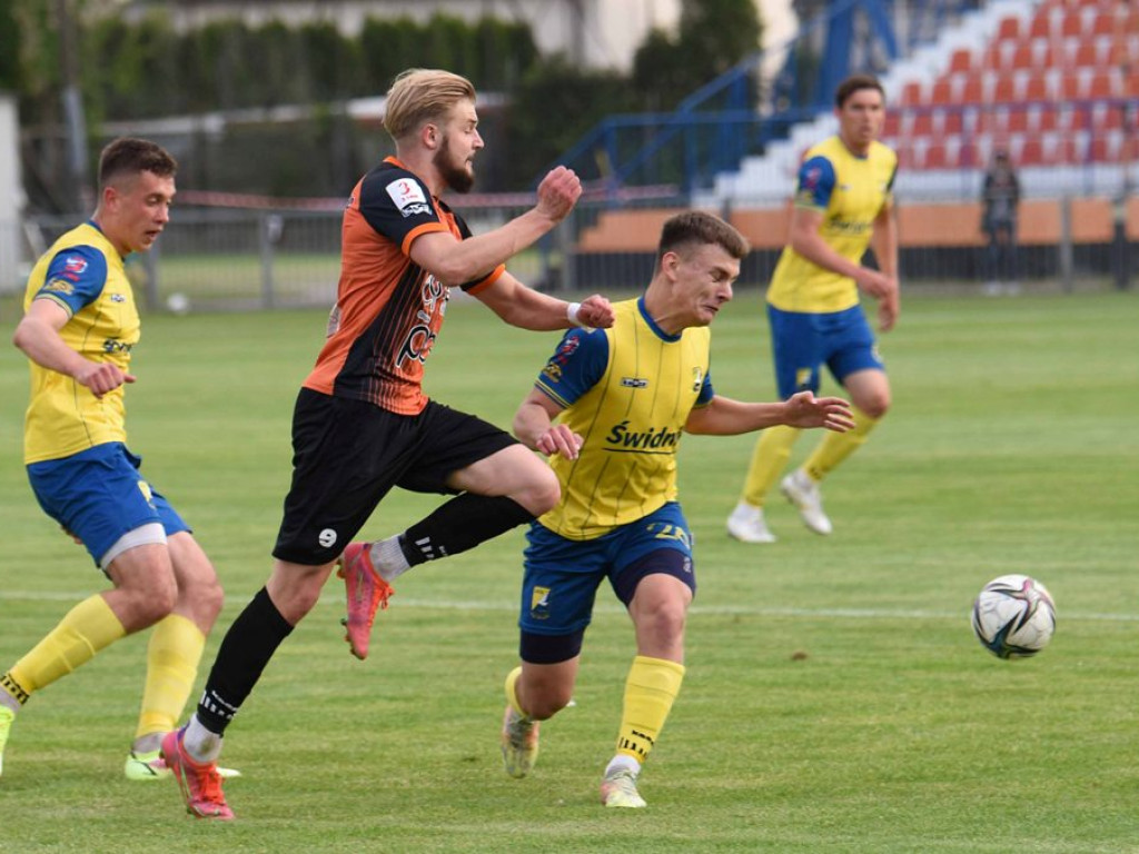 III liga piłkarska. Grupa IV. *KP KSZO 1929 Ostrowiec Świętokrzyski - Avia Świdnik 0:1