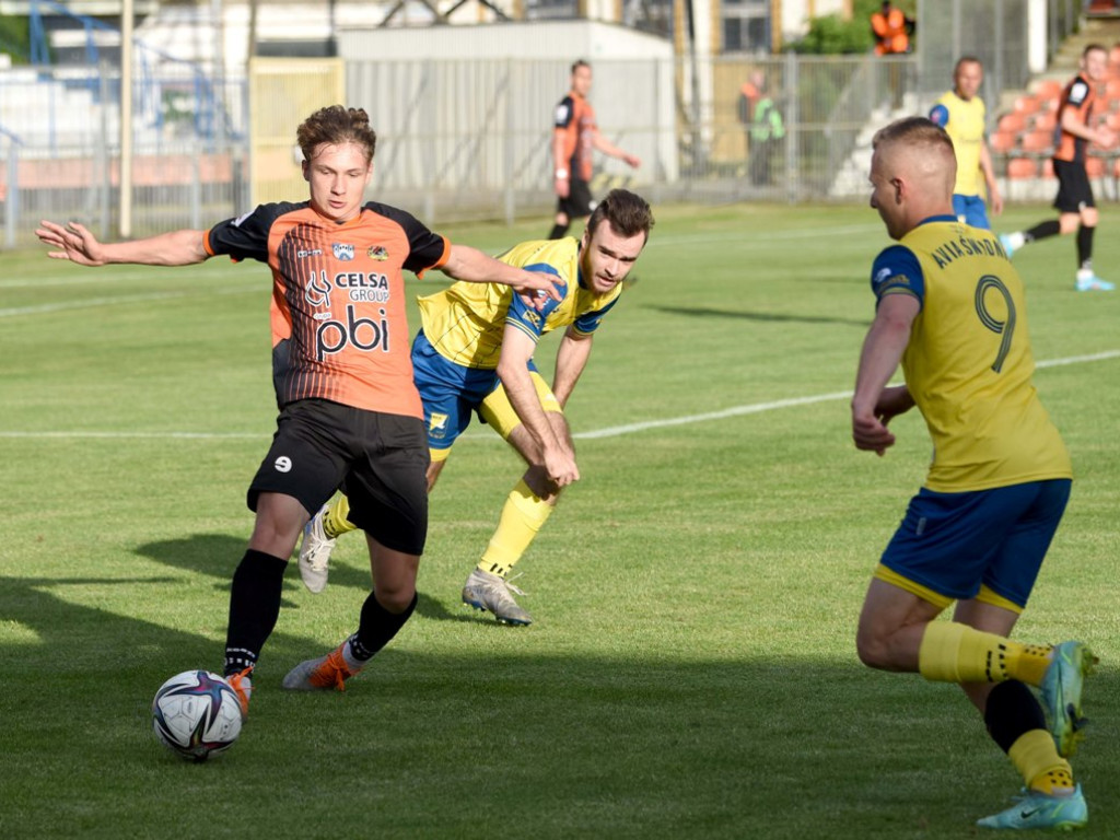 III liga piłkarska. Grupa IV. *KP KSZO 1929 Ostrowiec Świętokrzyski - Avia Świdnik 0:1