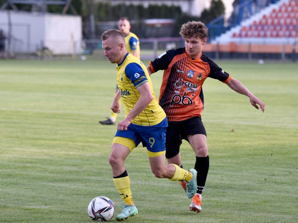 III liga piłkarska. Grupa IV. *KP KSZO 1929 Ostrowiec Świętokrzyski - Avia Świdnik 0:1