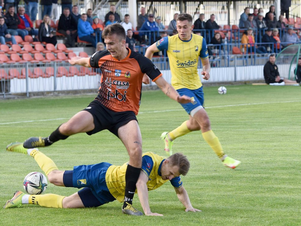 III liga piłkarska. Grupa IV. *KP KSZO 1929 Ostrowiec Świętokrzyski - Avia Świdnik 0:1