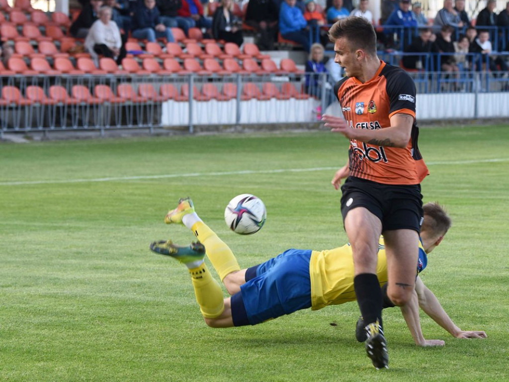 III liga piłkarska. Grupa IV. *KP KSZO 1929 Ostrowiec Świętokrzyski - Avia Świdnik 0:1