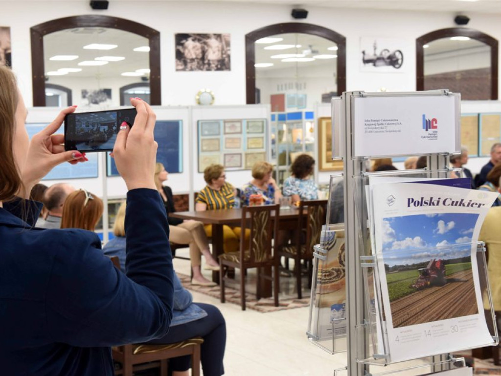 Uroczyste odsłonięcie muralu 