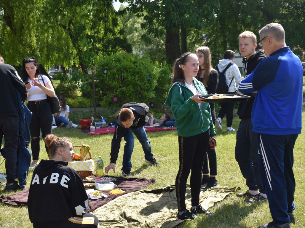 Piknik Eko Nomik na trawie