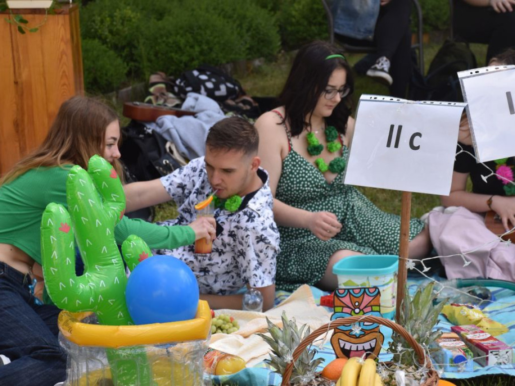 Piknik Eko Nomik na trawie
