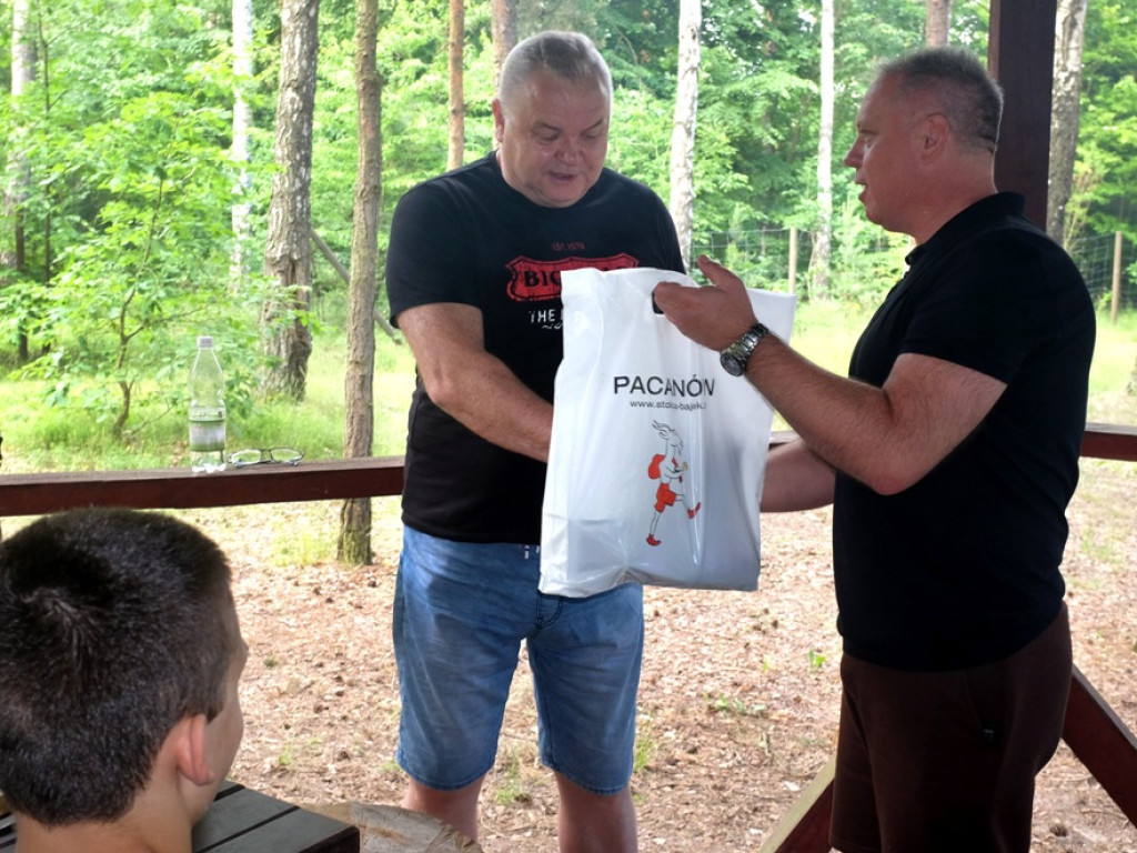 Z trenerem i rodzicami przy grillu waterpoliści KSZO świętowali zdobycie mistrzostwa Polski