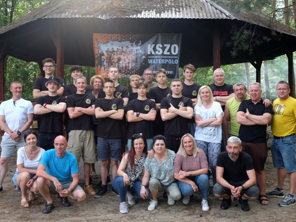 Z trenerem i rodzicami przy grillu waterpoliści KSZO świętowali zdobycie mistrzostwa Polski