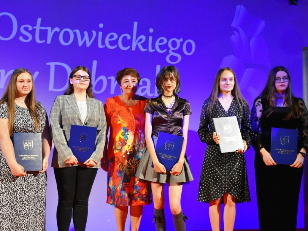 Stypendia ostrowieckiego starosty dla najlepszych! (zdjęcia)