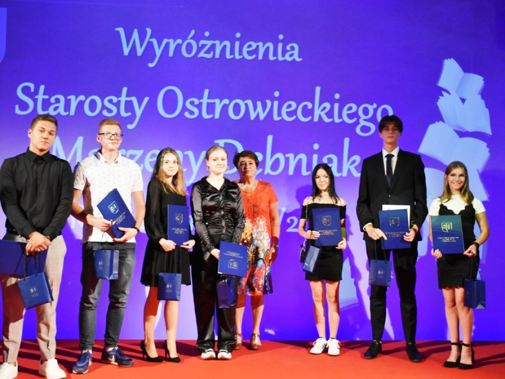 Stypendia ostrowieckiego starosty dla najlepszych! (zdjęcia)