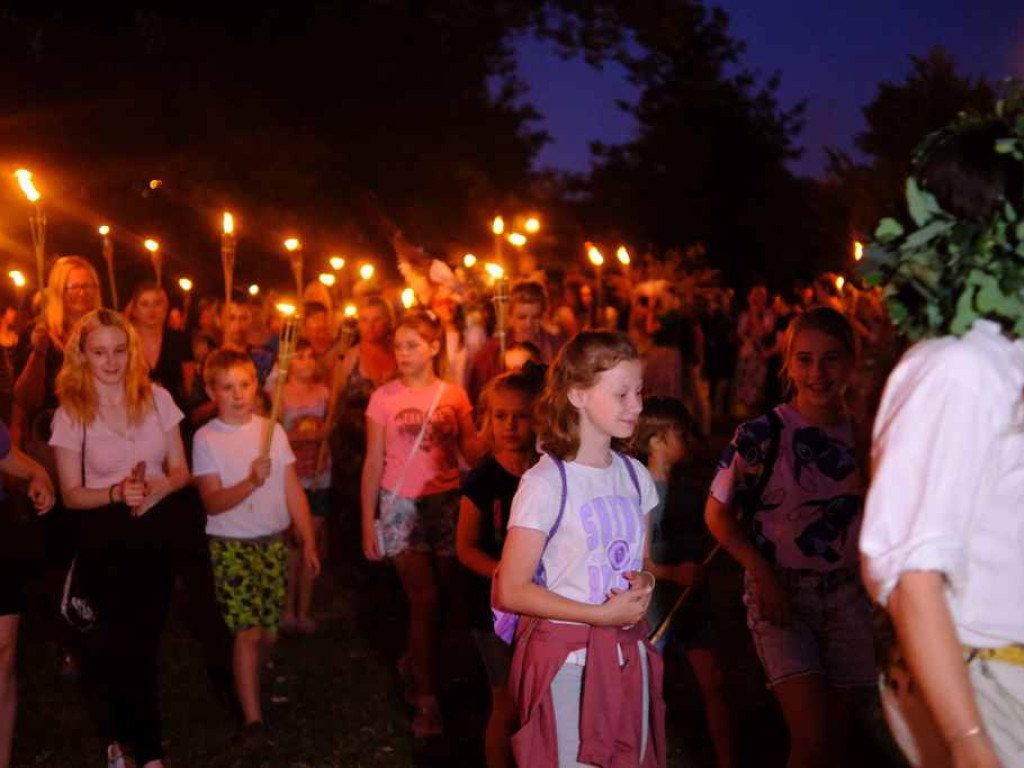 Tłumy na Nocy Świętojańskiej w Ostrowcu Świętokrzyskim! (zdjęcia, wideo)