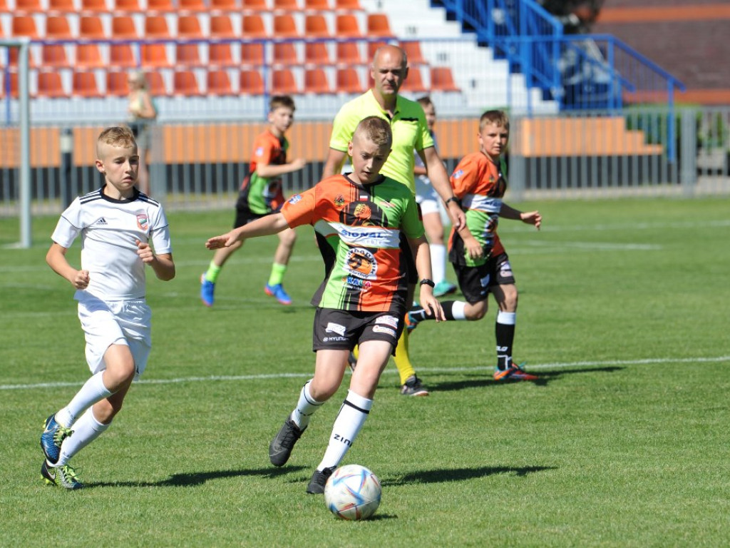 W Ostrowcu Świętokrzyskim triumfowała Siarka Tarnobrzeg. KSZO Galacticos na drugim i trzecim miejscu (zdjęcia)