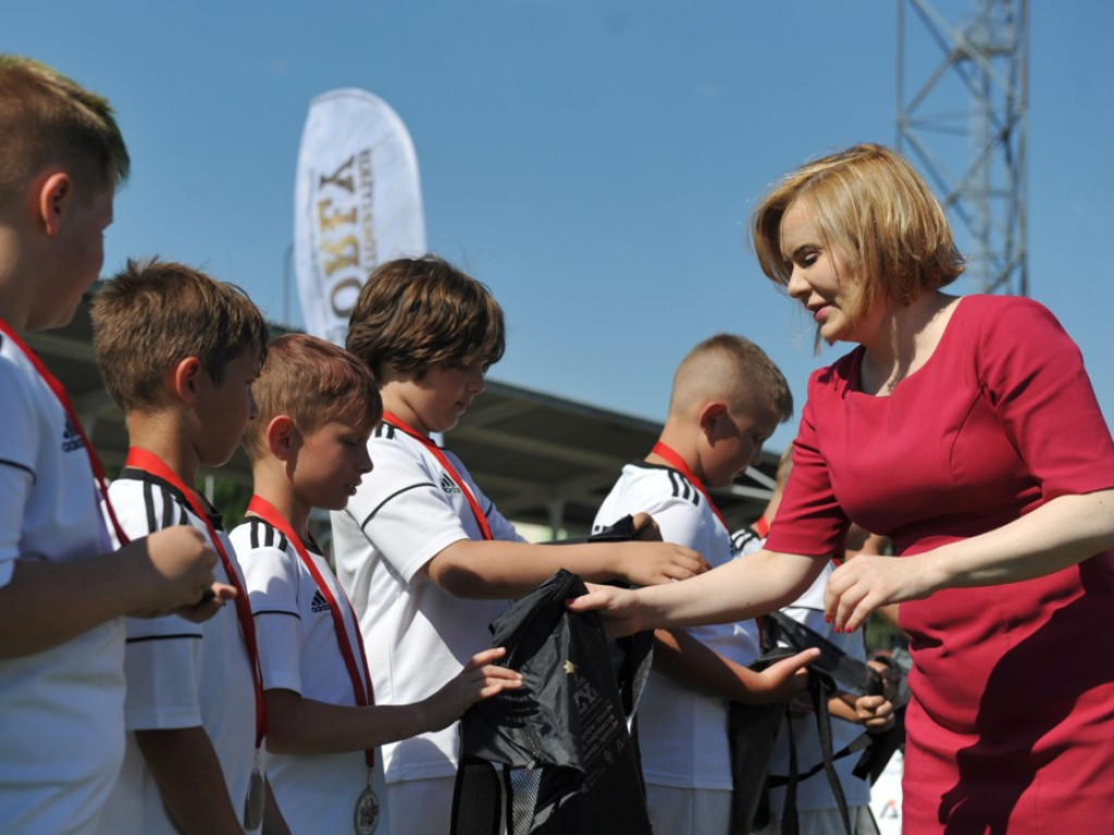 W Ostrowcu Świętokrzyskim triumfowała Siarka Tarnobrzeg. KSZO Galacticos na drugim i trzecim miejscu (zdjęcia)